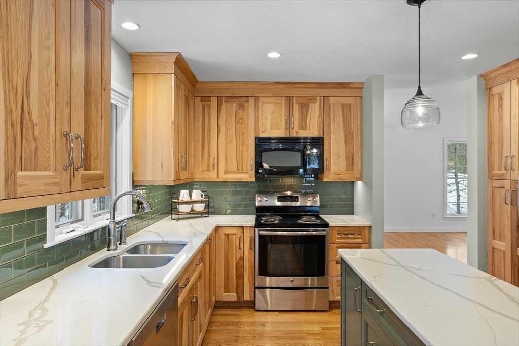 14 Prescott Road Acton, MA 01720 - Photo 8 of 34 Gallery Image 8