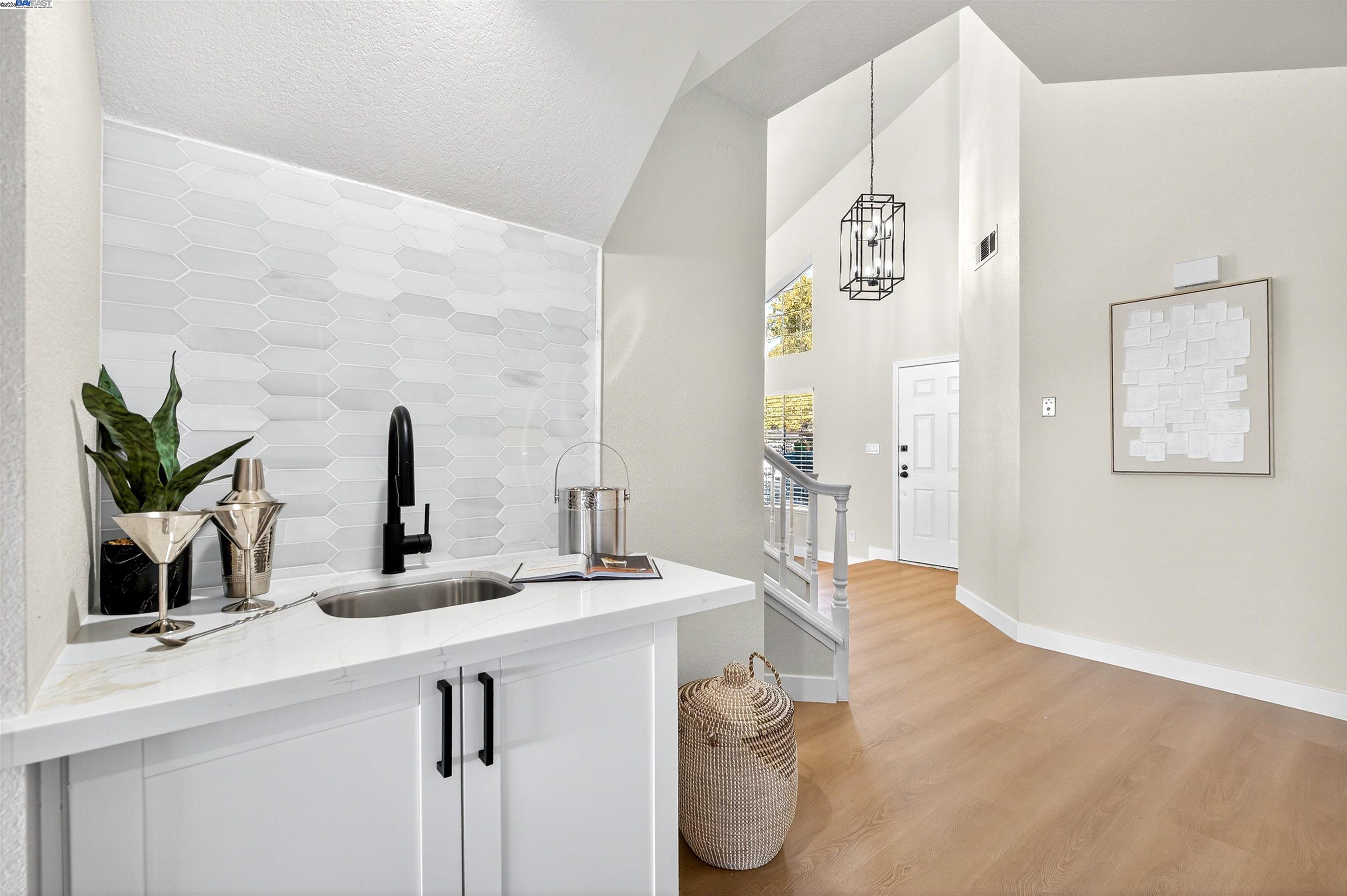 5075 Canyon Crest Drive San Ramon, CA 94582 - Photo 13 of 34