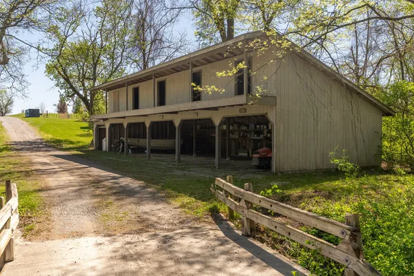 $339,000 | 135 Ashwood Lane, Anna, IL 62906