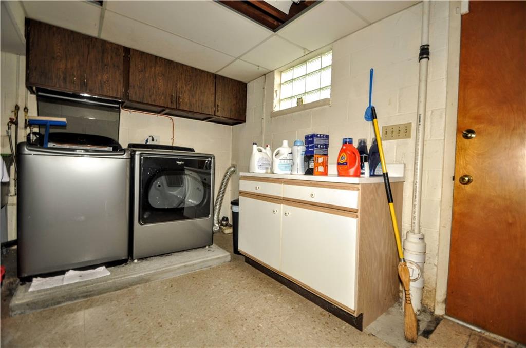 360 Ridge Avenue Monessen, PA 15062 - Photo 27 of 39 a utility room with dryer and washer