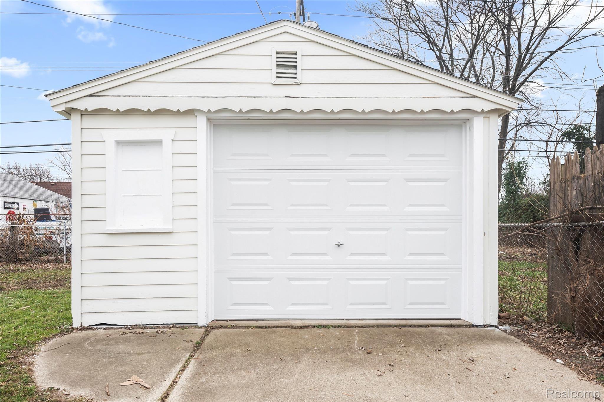 8252 Stephens Road Warren, MI 48089 - Photo 24 of 24 1.5 Car Garage