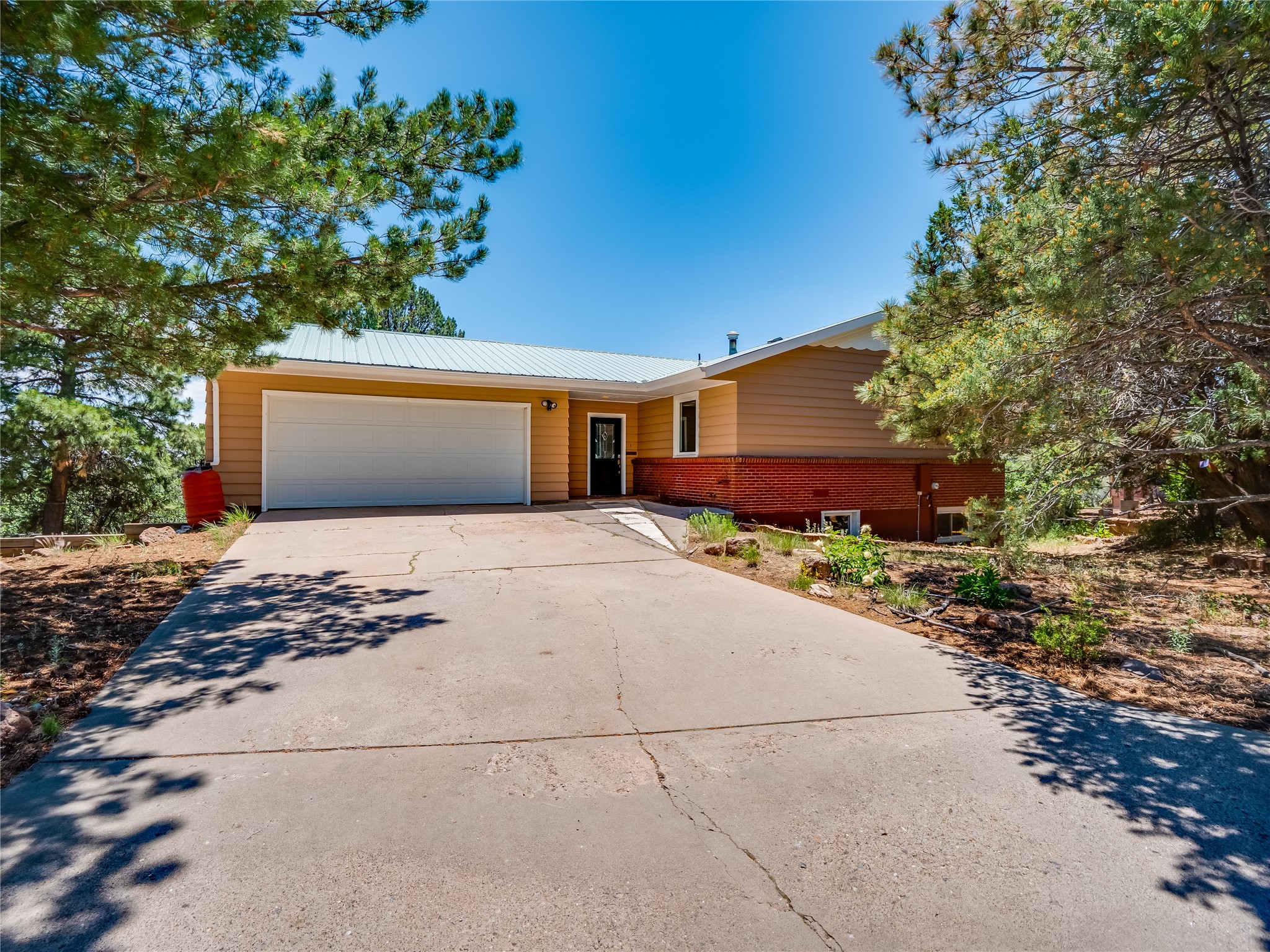 75 Obsidian Loop Los Alamos, NM 87544 - Photo 1 of 1