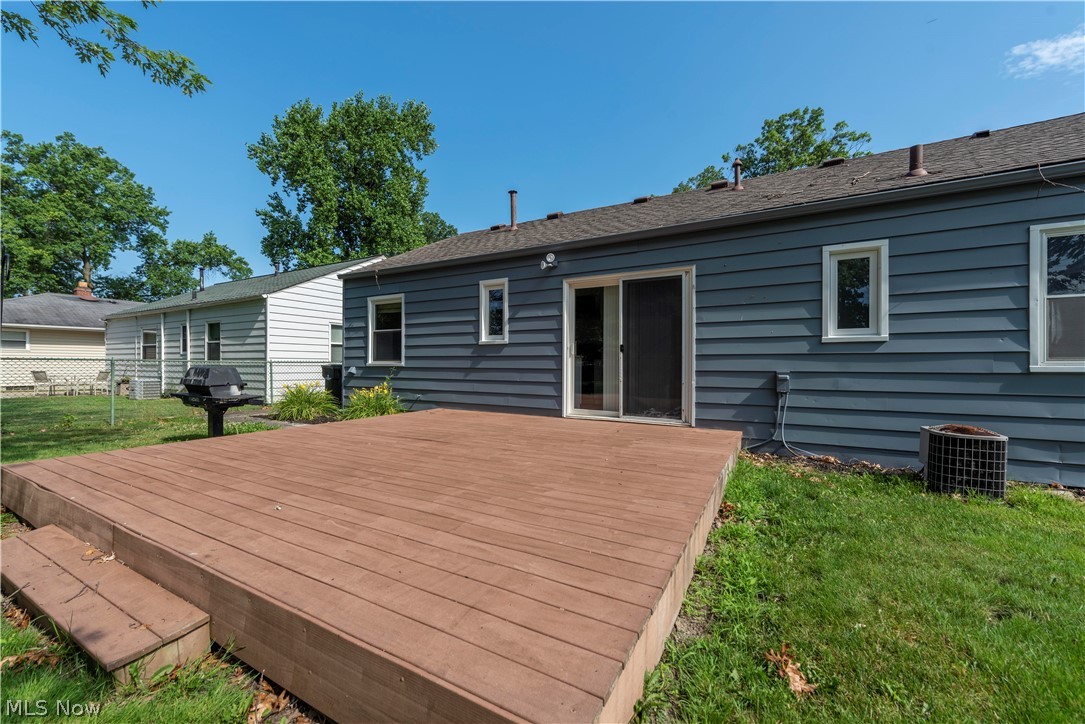 26825 Knickerbocker Road Bay Village, OH 44140 - Photo 27 of 29 Gallery Image 27