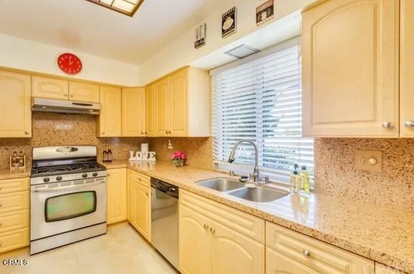 $5,850 | 410 North Canyon Boulevard, Monrovia, CA 91016