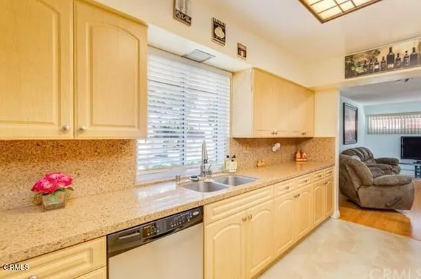 $5,850 | 410 North Canyon Boulevard, Monrovia, CA 91016