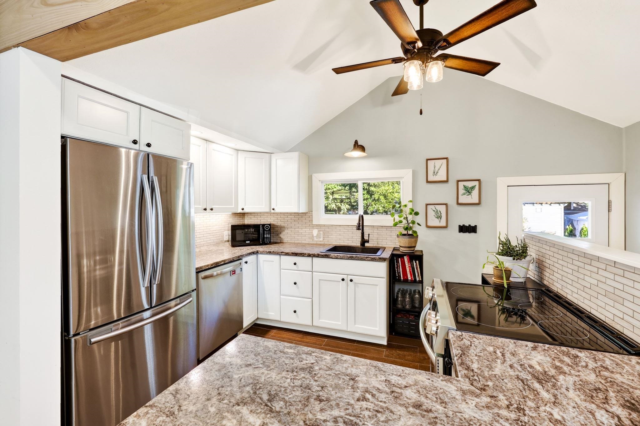 413 Rethke Avenue Madison, WI 53714 - Photo 13 of 49 Gallery Image 13