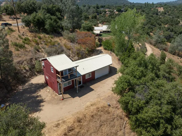 a view of livingroom with furniture and windows