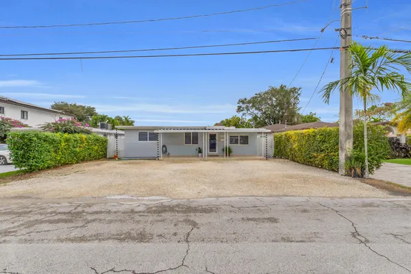 $875,000 | 6350 Southwest 32nd Street, Miami, FL 33155