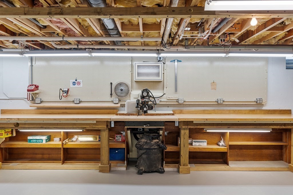 61 Pine Hill Lane Concord, MA 01742 - Photo 25 of 28