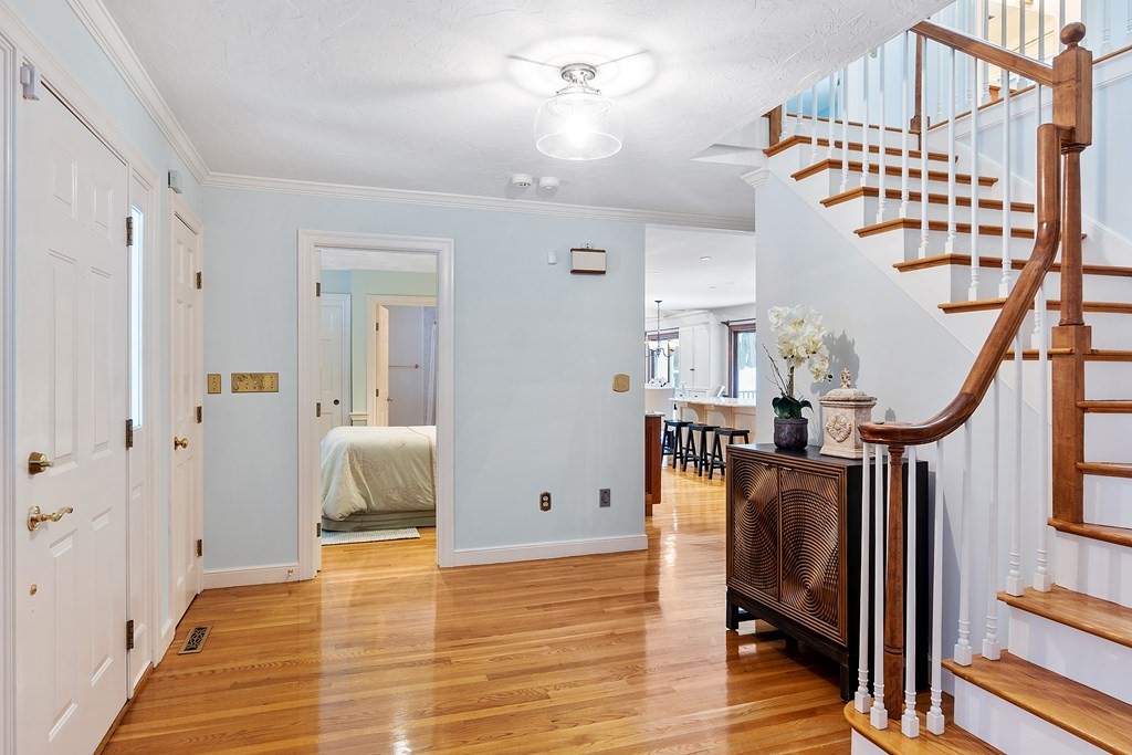 61 Pine Hill Lane Concord, MA 01742 - Photo 4 of 28