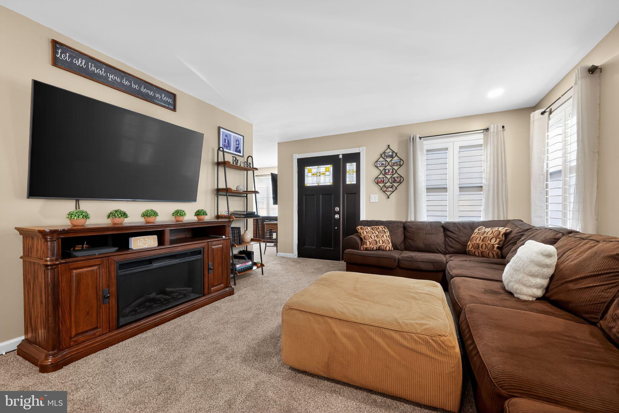 727 Hurffville - Cross Keys Road Sewell, NJ 08080 - Photo 7 of 33 Family Rm