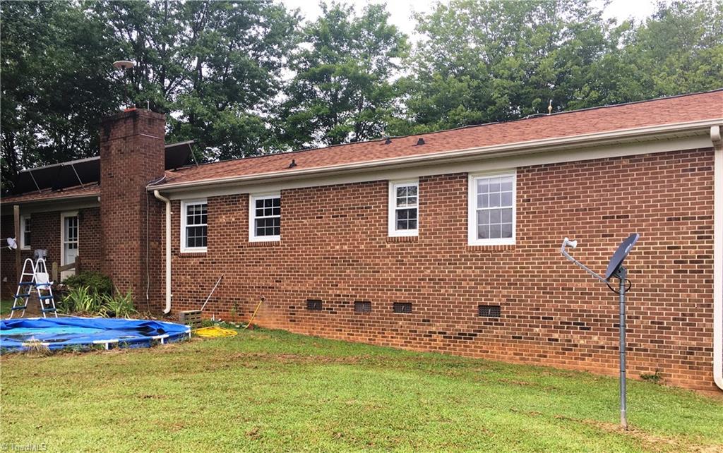 7175 Cherry Grove Road Reidsville, NC 27320 - Photo 4 of 19 Gallery Image 4