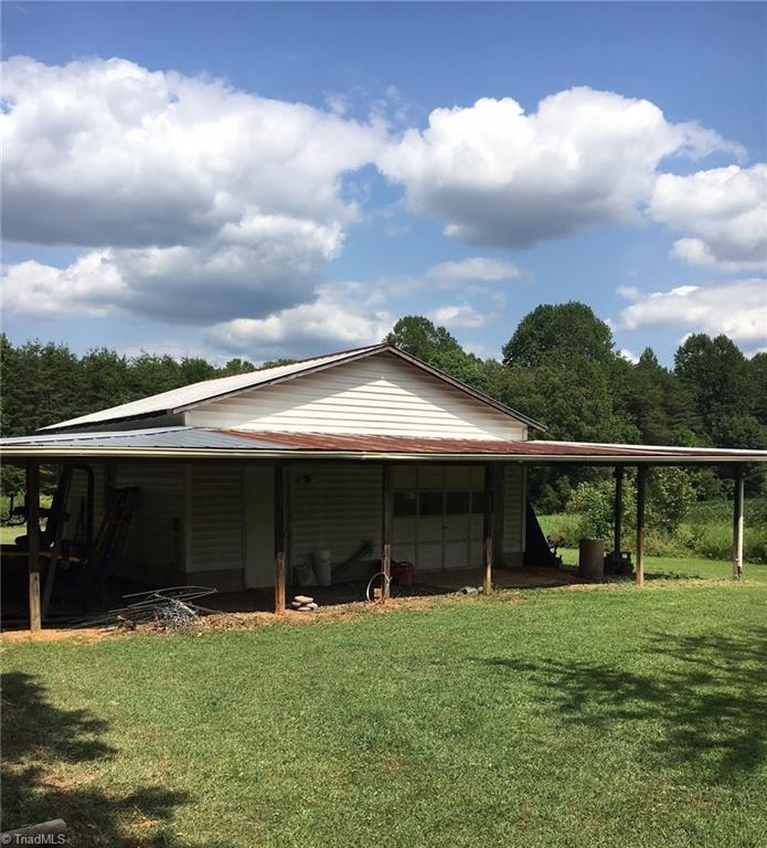 7175 Cherry Grove Road Reidsville, NC 27320 - Photo 7 of 19 Gallery Image 7