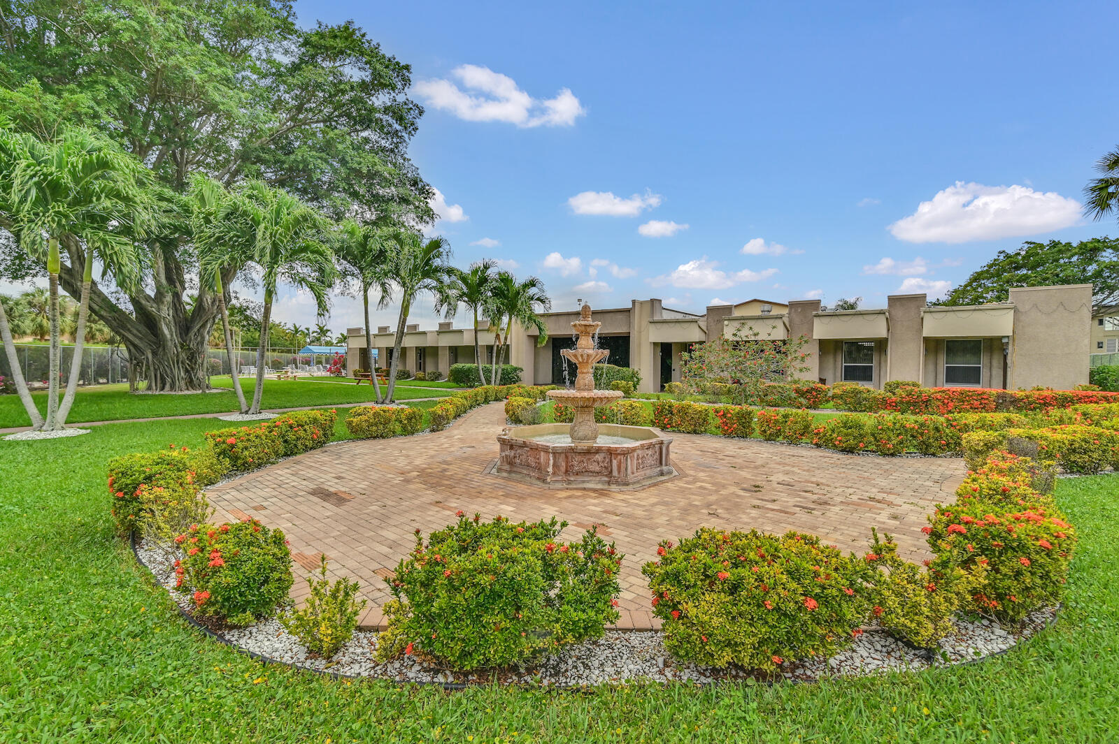 504 Davis Road, Unit 96 Palm Springs, FL 33461 - Photo 33 of 42 Community