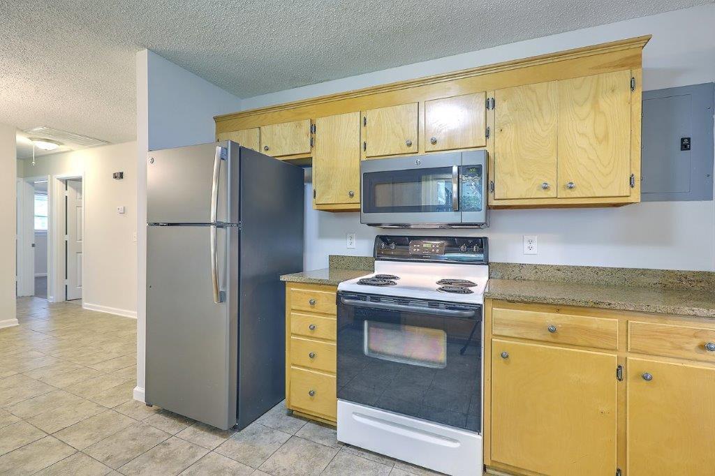 1168 Wyndham Road Charleston, SC 29412 - Photo 11 of 30 8