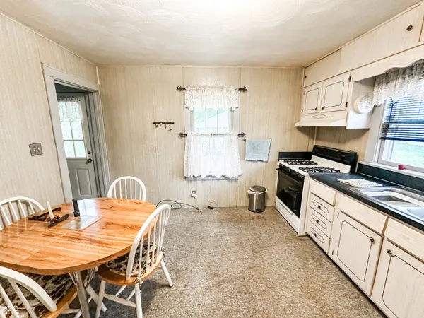 $124,900 | 1811 East 10th Street, Anderson, IN 46012