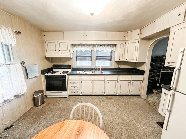 $124,900 | 1811 East 10th Street, Anderson, IN 46012
