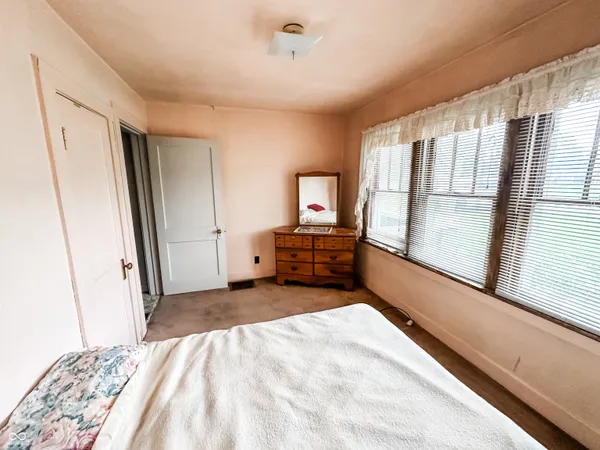 $124,900 | 1811 East 10th Street, Anderson, IN 46012