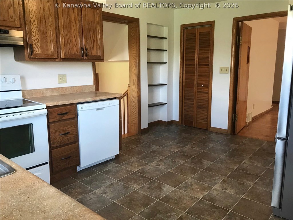 875 Charleston Road Ripley, WV 25271 - Photo 5 of 23 Gallery Image 5
