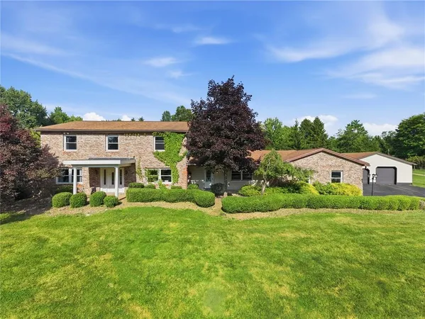 $569,900 | 2584 Hillsville Road, Edinburg, PA 16116
