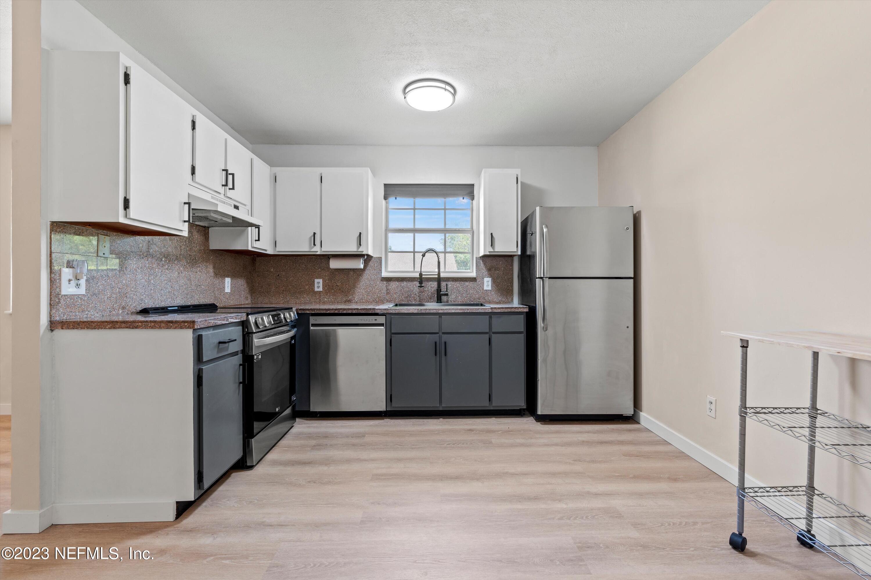 1845 Old Moultrie Road, Unit 65 St. Augustine, FL 32084 - Photo 6 of 15 Kitchen