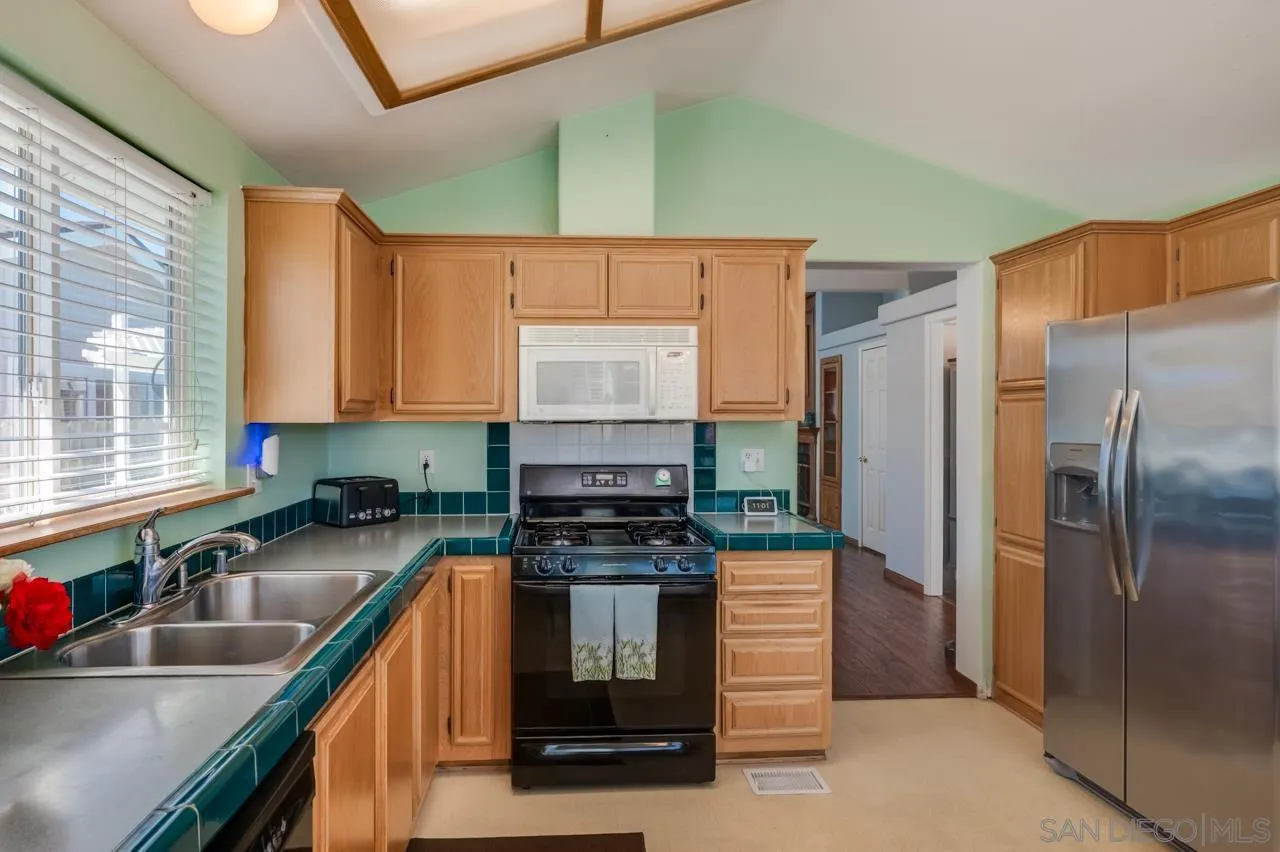 15935 Spring Oaks Road, Unit 124 El Cajon, CA 92021 - Photo 12 of 35 Gallery Image 12