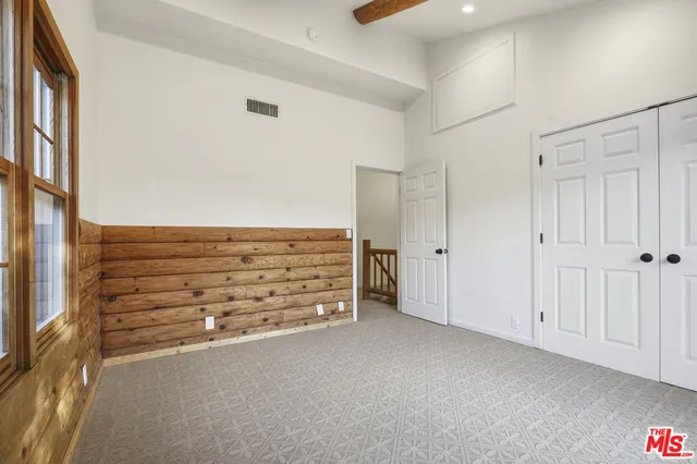 a view of porch with a backyard