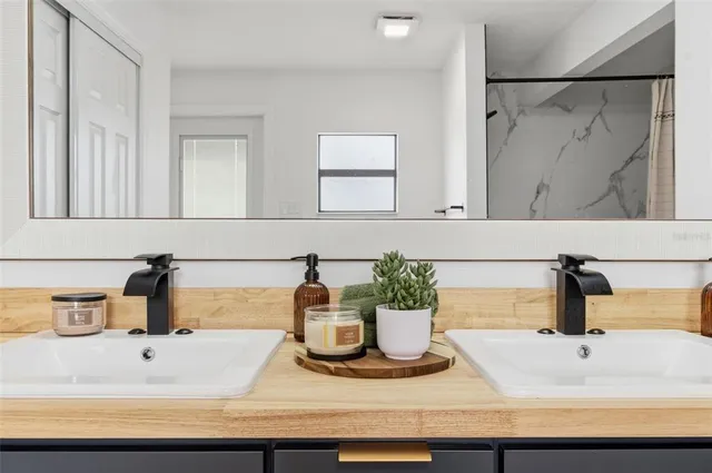 $624,000 | 2452 Baywood Drive East, Dunedin, FL 34698