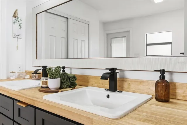 $624,000 | 2452 Baywood Drive East, Dunedin, FL 34698