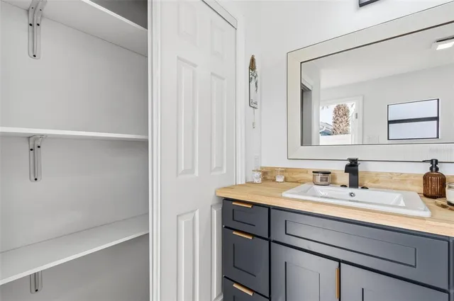 $624,000 | 2452 Baywood Drive East, Dunedin, FL 34698