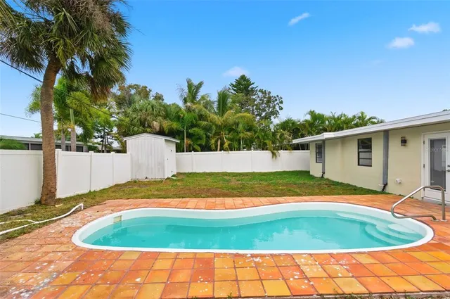 $624,000 | 2452 Baywood Drive East, Dunedin, FL 34698