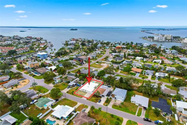 $624,000 | 2452 Baywood Drive East, Dunedin, FL 34698