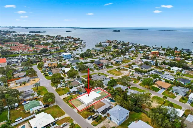 $624,000 | 2452 Baywood Drive East, Dunedin, FL 34698