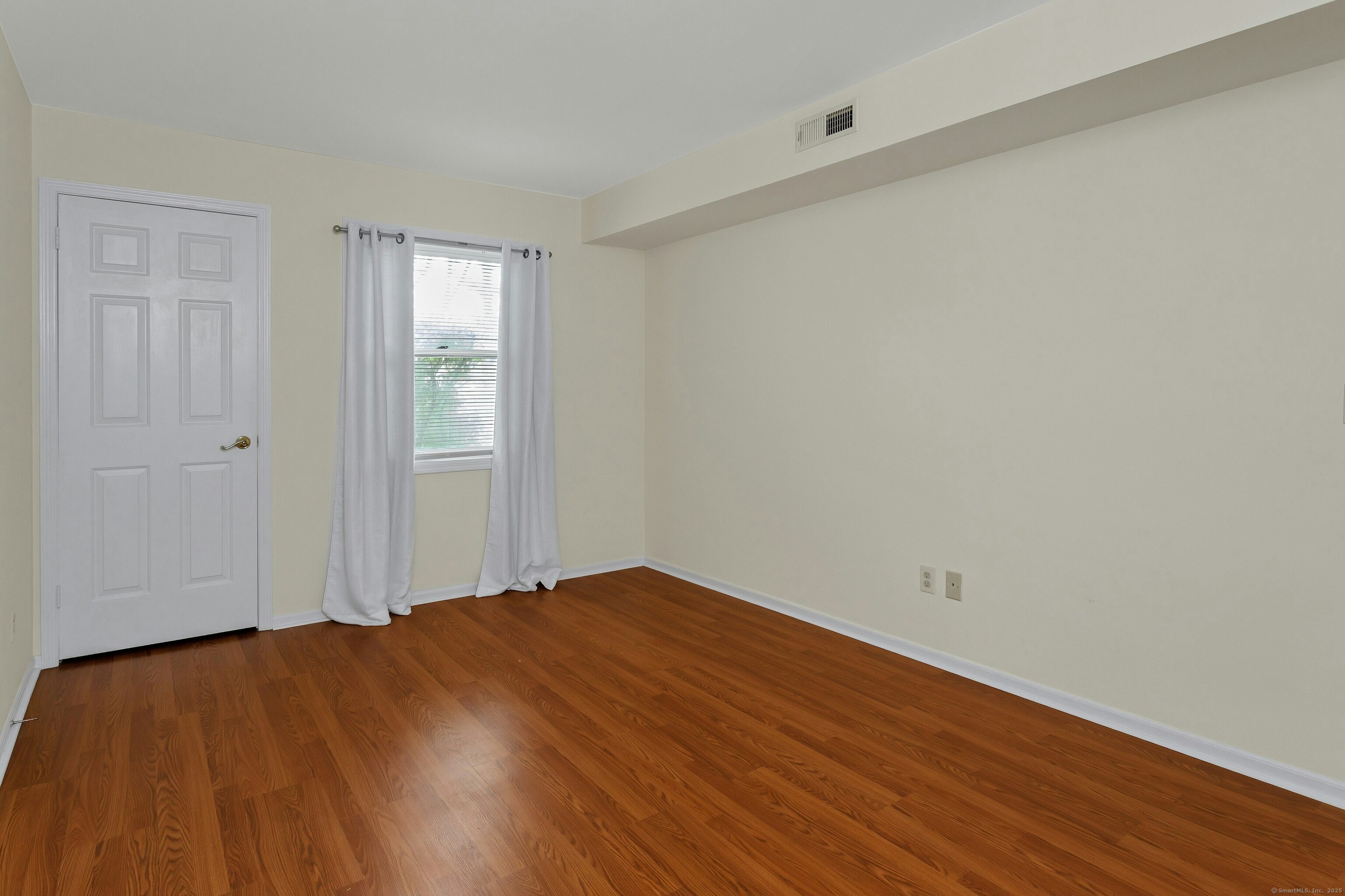 351 Pemberwick Road, Unit 111 Greenwich, CT 06831 - Photo 17 of 22
