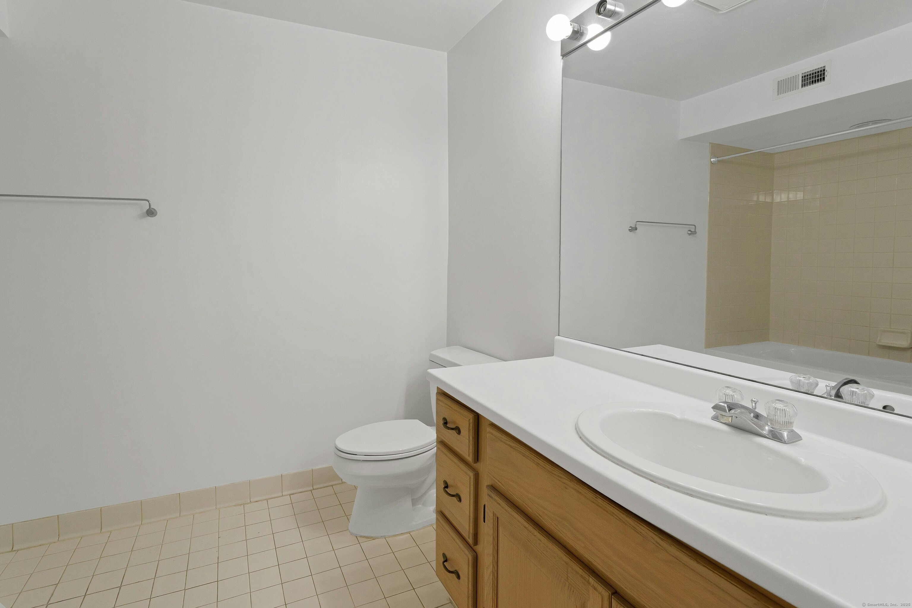 351 Pemberwick Road, Unit 111 Greenwich, CT 06831 - Photo 21 of 22