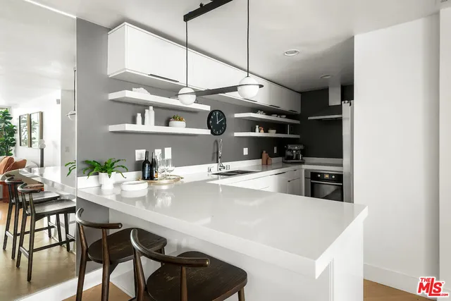 $949,000 | 1400 North Sweetzer Avenue, Unit 106, West Hollywood, CA 90069