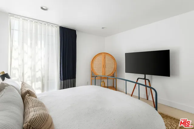 $949,000 | 1400 North Sweetzer Avenue, Unit 106, West Hollywood, CA 90069