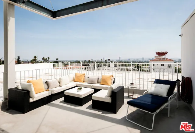 $949,000 | 1400 North Sweetzer Avenue, Unit 106, West Hollywood, CA 90069