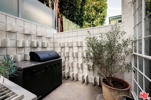 $949,000 | 1400 North Sweetzer Avenue, Unit 106, West Hollywood, CA 90069