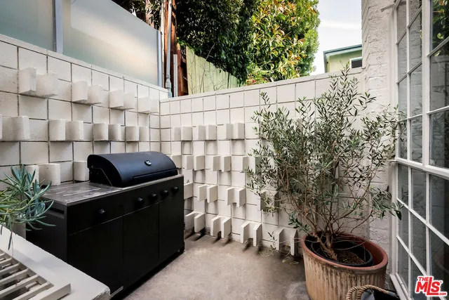 $949,000 | 1400 North Sweetzer Avenue, Unit 106, West Hollywood, CA 90069