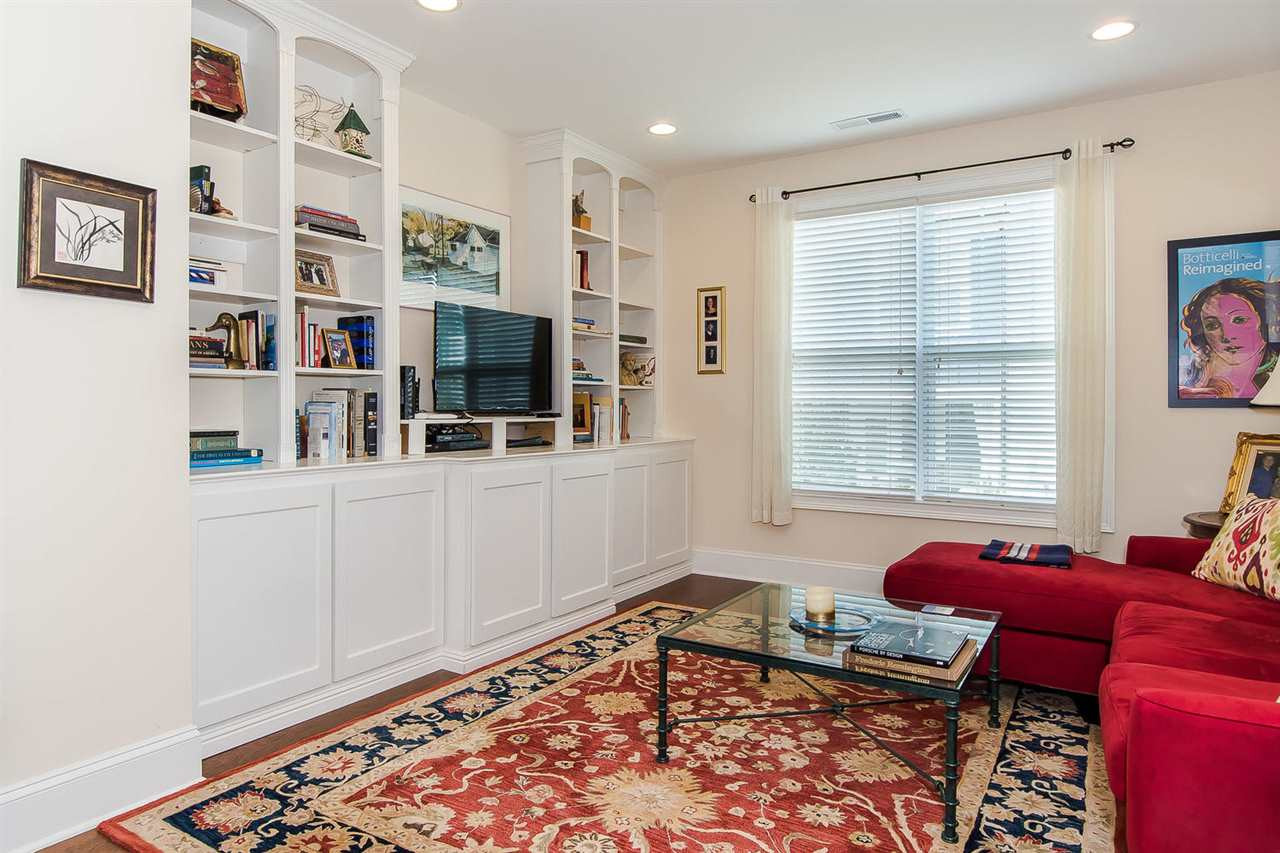 649 Fallon Grove Way Raleigh, NC 27608 - Photo 3 of 22 Photo 3