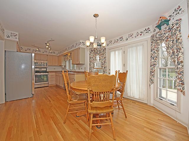 26W103 Jewell Road Wheaton, IL 60187 - Photo 8 of 19