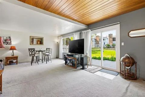 $325,000 | 3081 South Macon Circle, Aurora, CO 80014