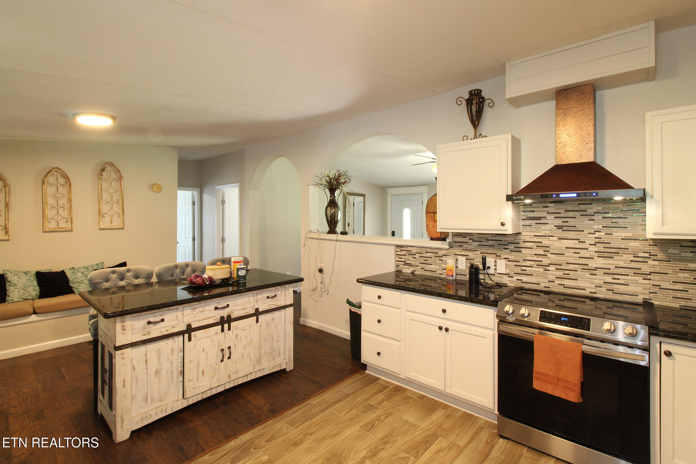 6214 Lacy Road Knoxville, TN 37912 - Photo 18 of 37 IMG_6516