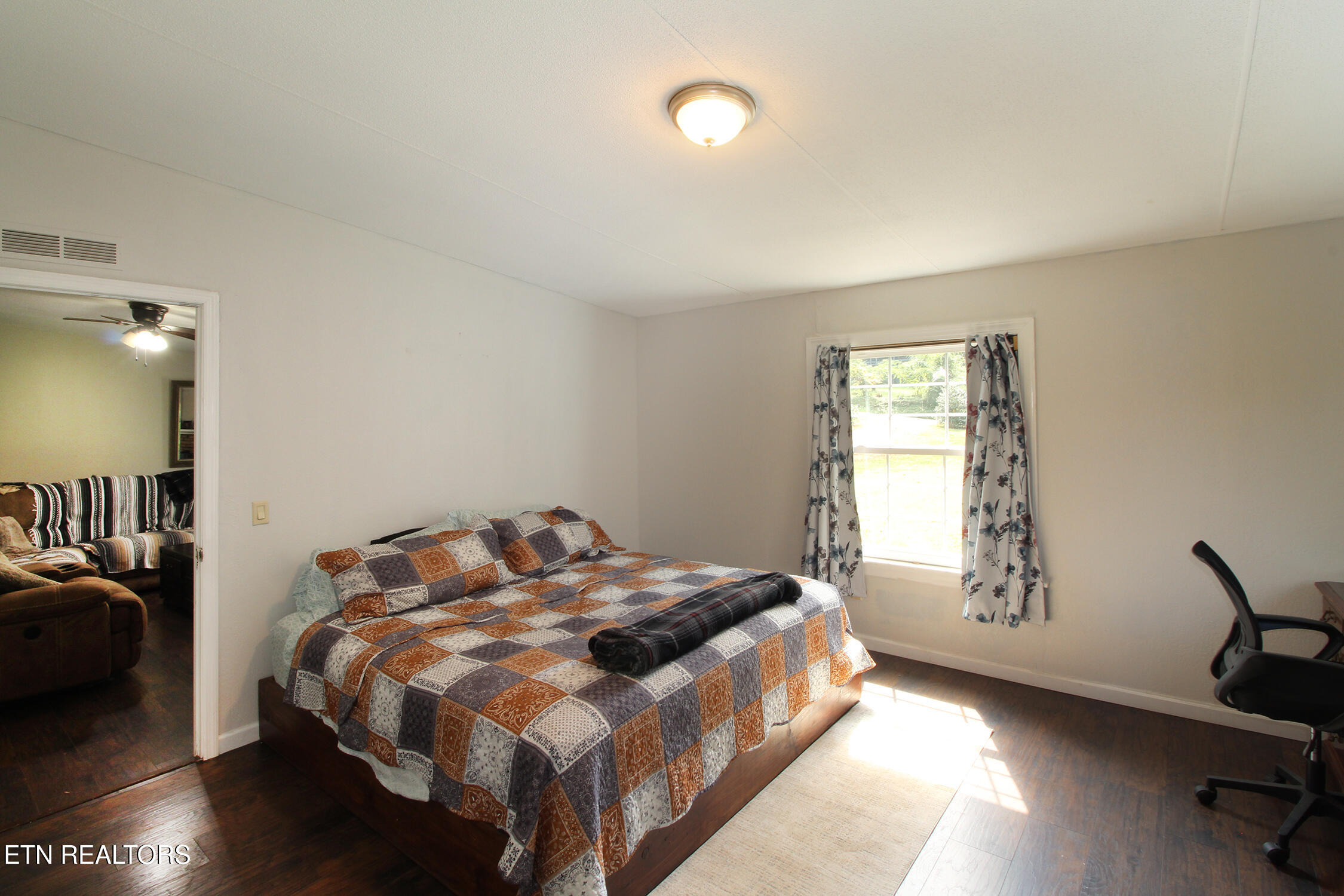 6214 Lacy Road Knoxville, TN 37912 - Photo 25 of 37 IMG_6550