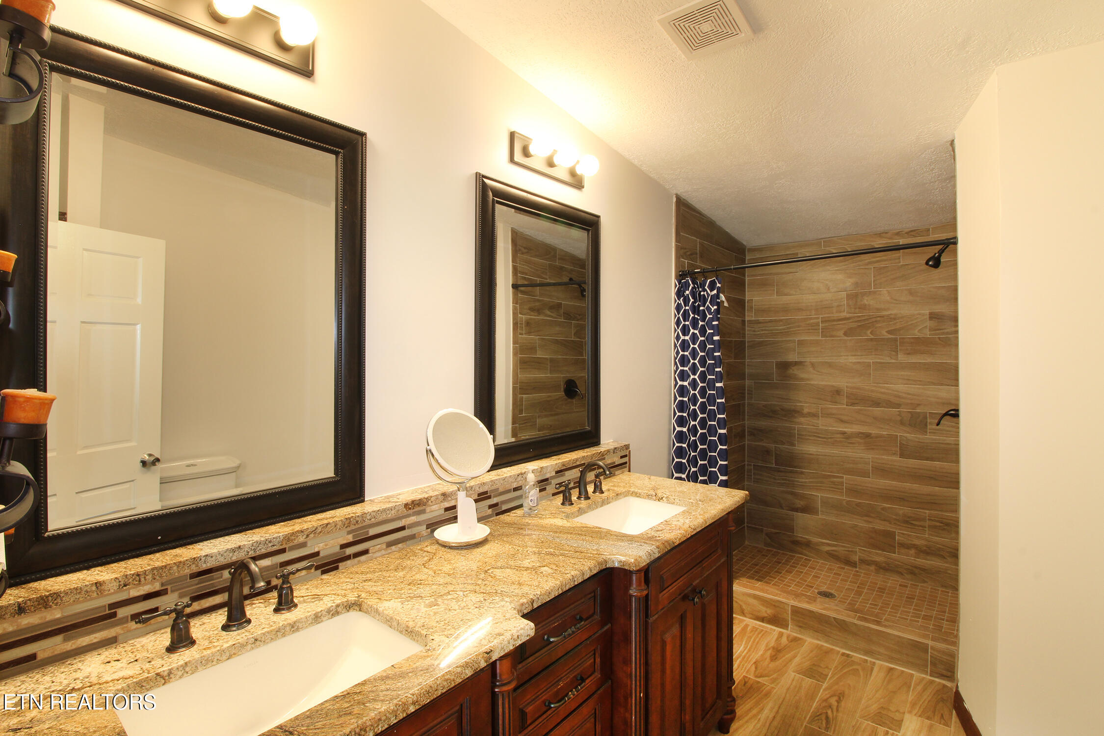 6214 Lacy Road Knoxville, TN 37912 - Photo 27 of 37 IMG_6554