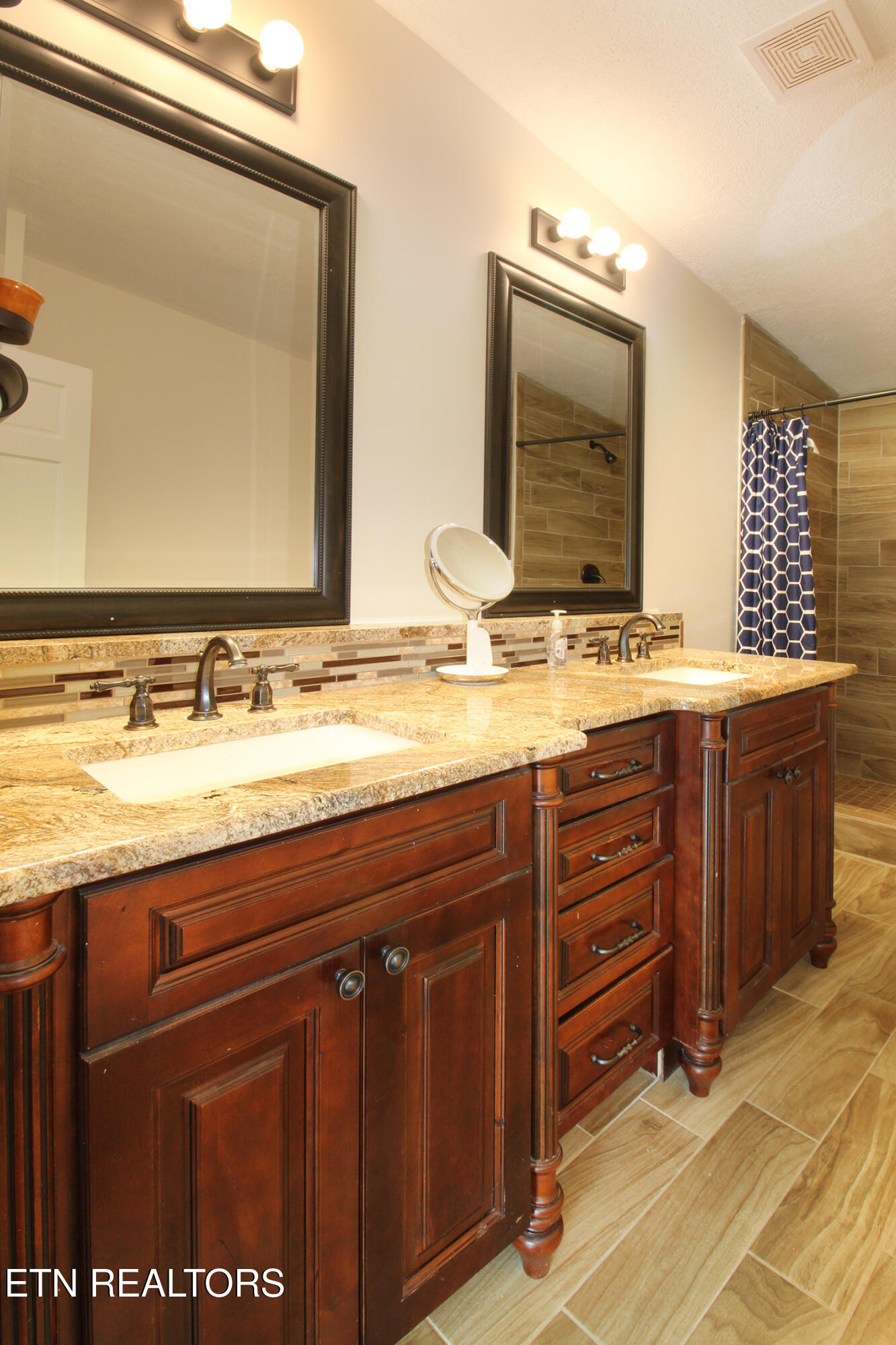 6214 Lacy Road Knoxville, TN 37912 - Photo 28 of 37 IMG_6563