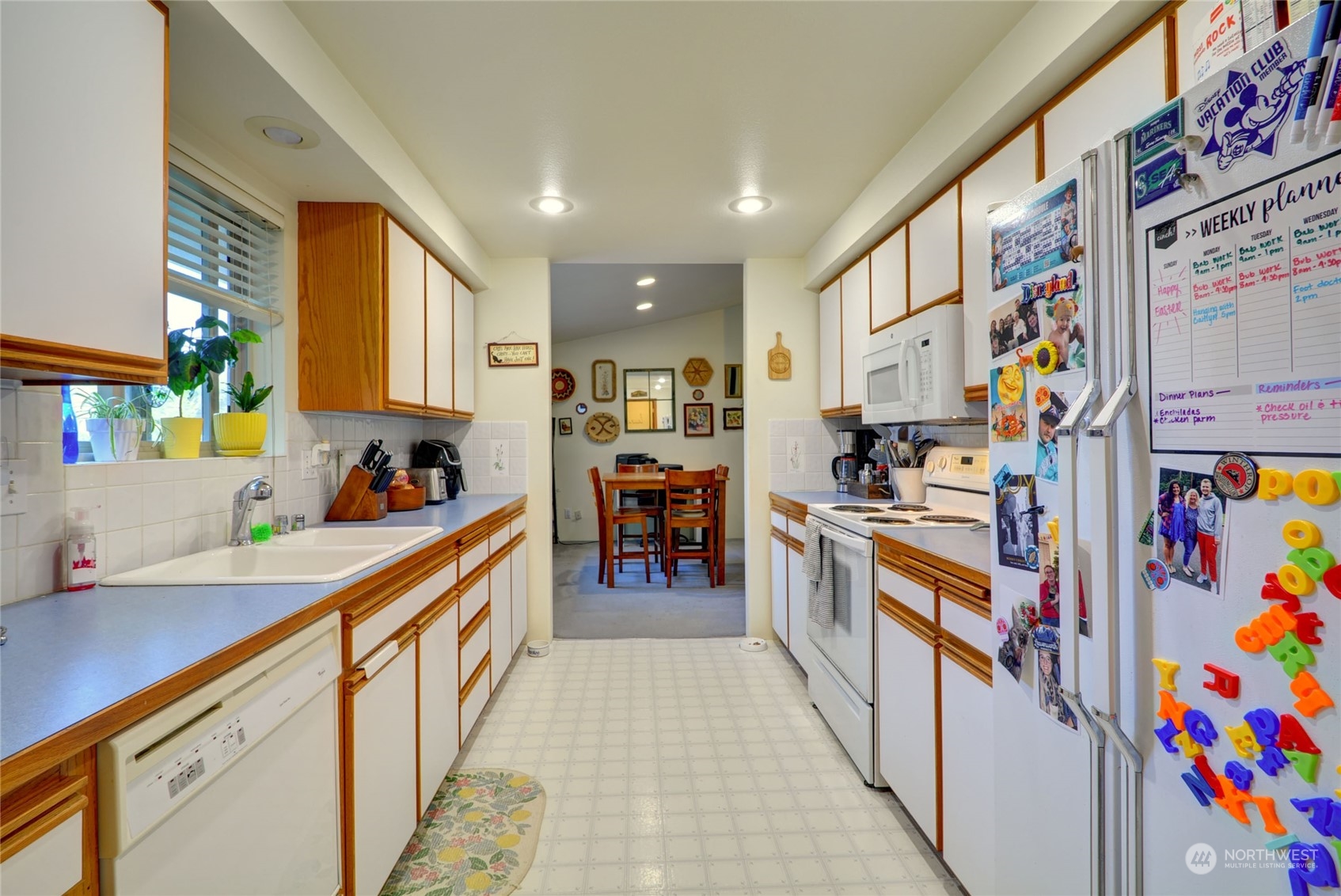 21405 Calhoun Road Monroe, WA 98272 - Photo 28 of 36 a kitchen with lots of counter top space