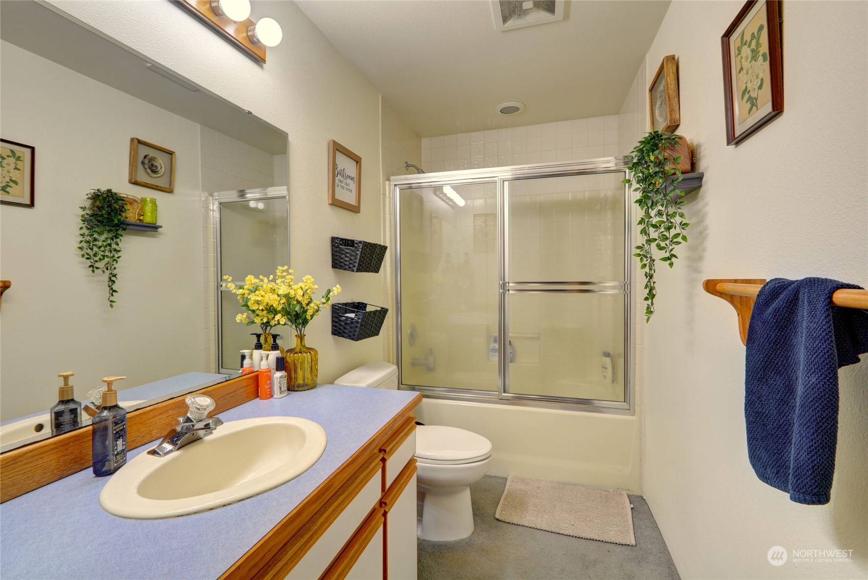 21405 Calhoun Road Monroe, WA 98272 - Photo 34 of 36 a bathroom with a sink toilet and shower