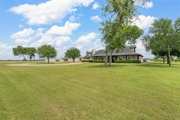 $1,499,950 | 588 Hcr 1231, Whitney, TX 76692